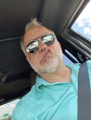 Richard OgwOYRFj8PC_E--KIHYFOwHSi5VpJxukiAWRFq410oRVk4GUDrWy1B9rvBsf4u3F